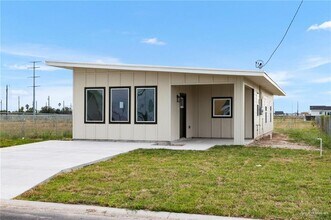 Building Photo - 321 Merida Dr