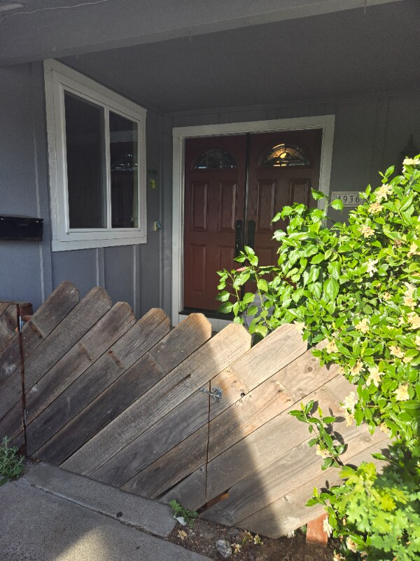 Primary Photo - 4936 Dewey Dr