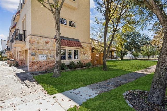 Foto del edificio - 5804 Hudson St