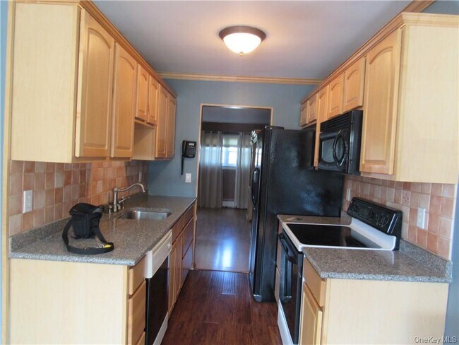 Foto del edificio - 105 Sarah Ln