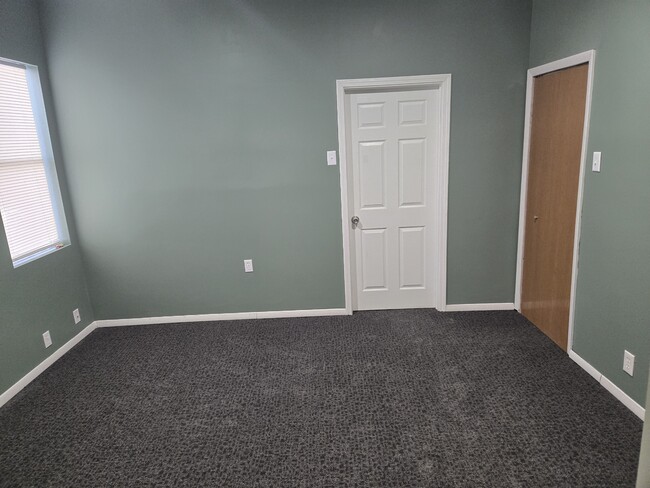 Living Room towards bedroom - 311 Fountain St