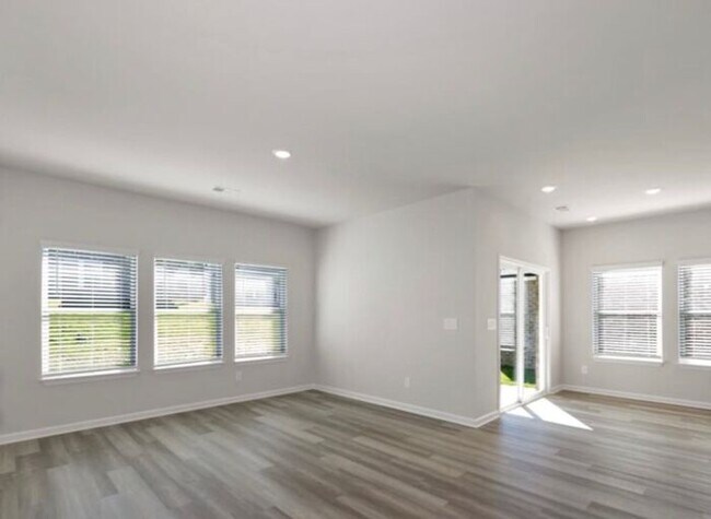 Foto del edificio - Coming soon-new construction