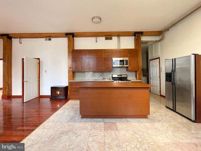 Foto del edificio - 1301-3 Vine St