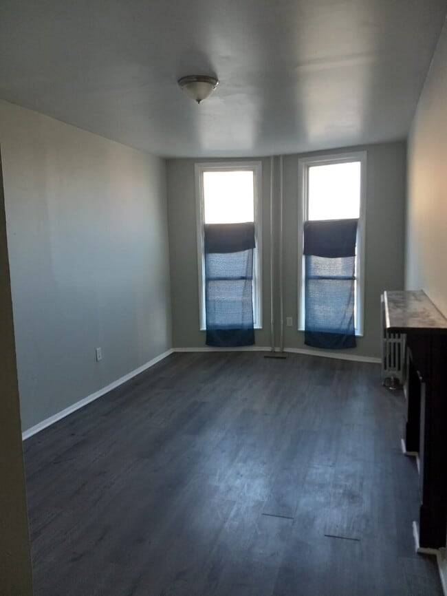 Building Photo - 244 N Fulton Avenue