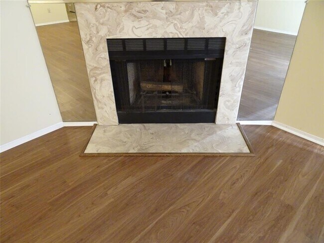 Building Photo - 7723 Cambridge St