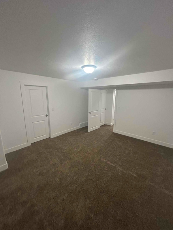 Foto del edificio - 695 Butte Ln