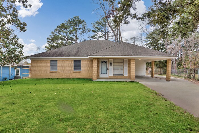 Primary Photo - 119 Highland Cove