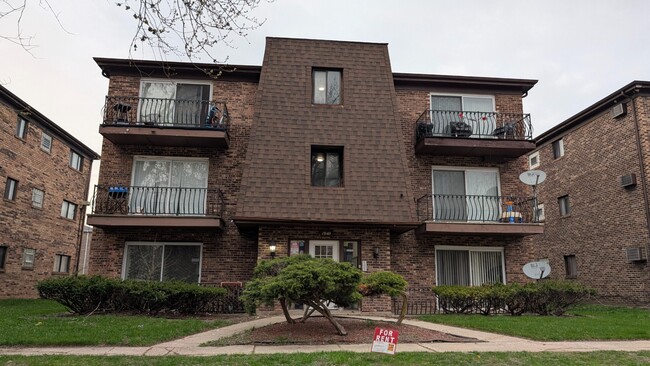 Building Photo - ?? Spacious 2BR Apartment in Calumet City ...