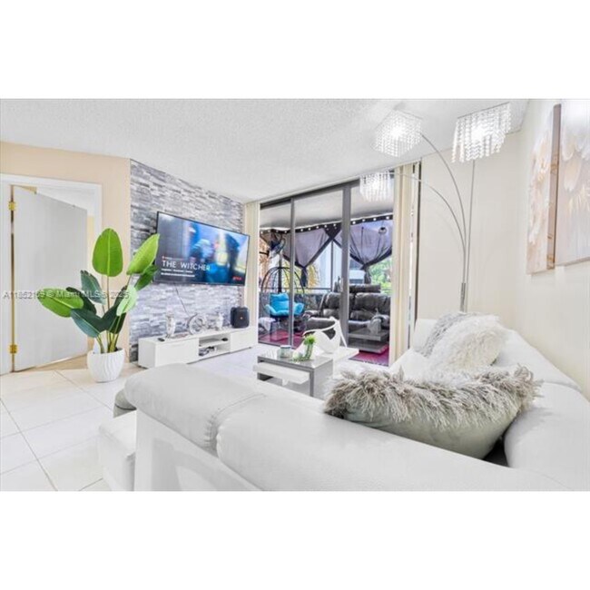 Foto del edificio - 8205 SW 152nd Ave