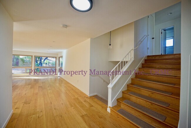 Foto del edificio - Quality Novato Home With Great Floorplan N...