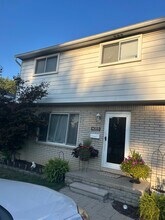 Building Photo - 14355 Trenton Rd