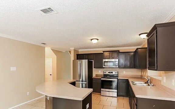 Building Photo - 9028 Nightingale Dr