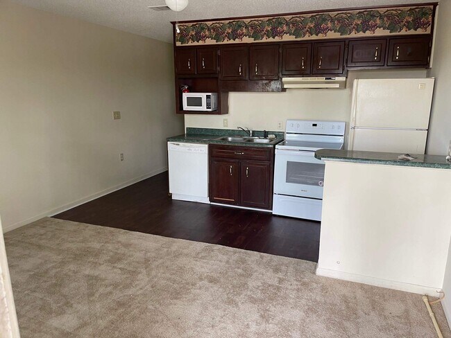 Building Photo - 232 Lanier Dr