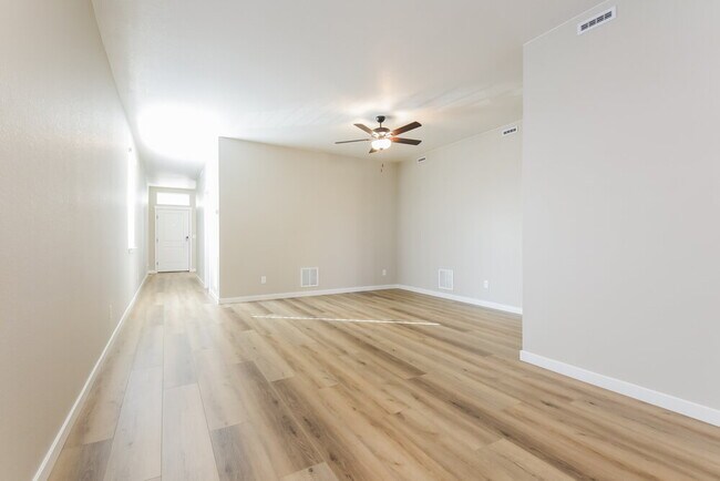 Building Photo - 9404 Yampa St