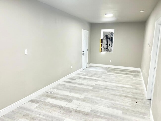 Building Photo - 3964 Washington Street Unit 2f