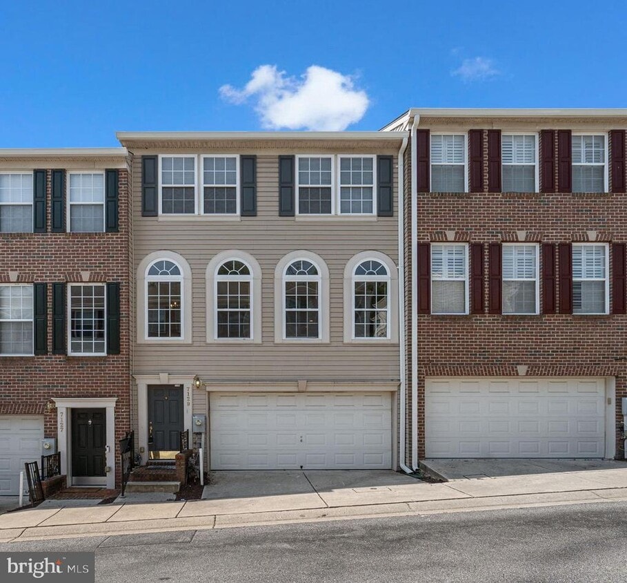 Primary Photo - 7129 Water Oak Rd