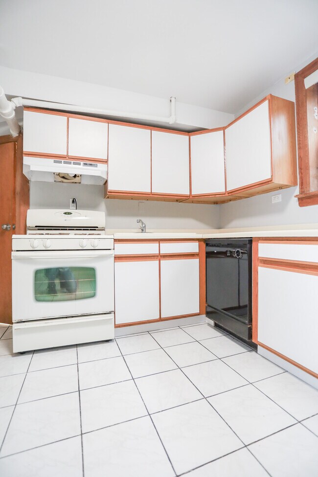 Foto del edificio - 1342 W Foster Ave