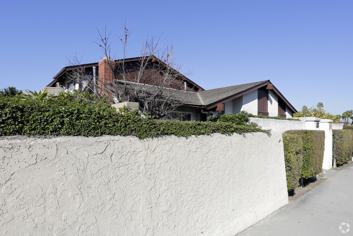 11221 Western Ave, Stanton, CA 90680 Apartments in Stanton, CA