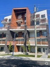 Building Photo - 2627 Millstream Rd