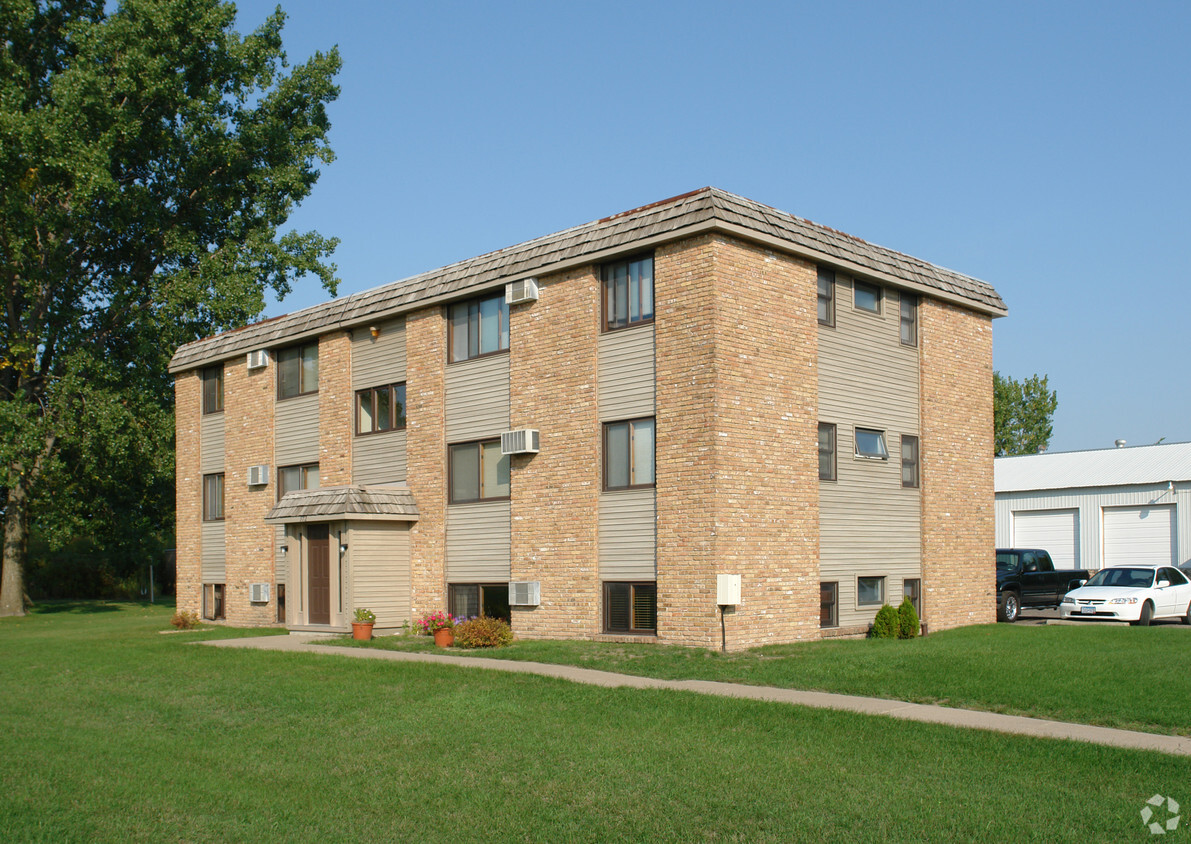 Primary Photo - 972 Hamel Rd
