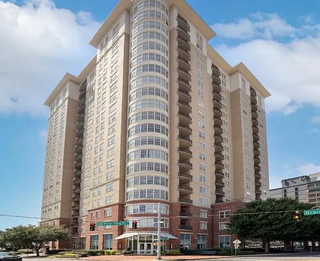 Primary Photo - Stylish 2BR Condo in Buckhead Village area