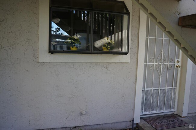 Foto del edificio - 900 Southampton Rd