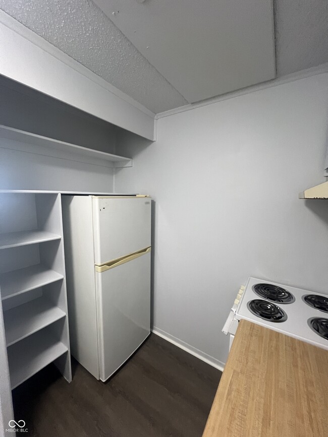 Foto del edificio - 2000 Indianapolis Rd