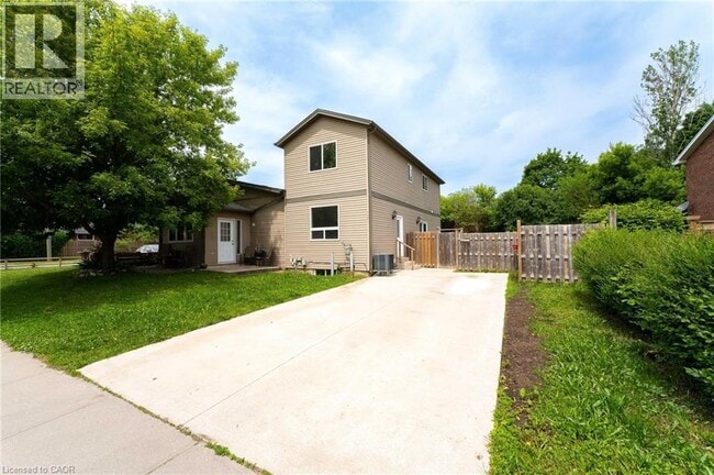 Building Photo - 120 Jansen Ave