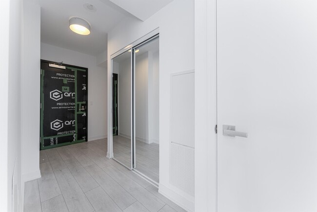 Building Photo - 31-331 Tippett Rd