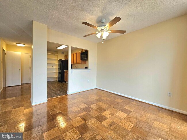 Foto del edificio - 2059 Huntington Ave