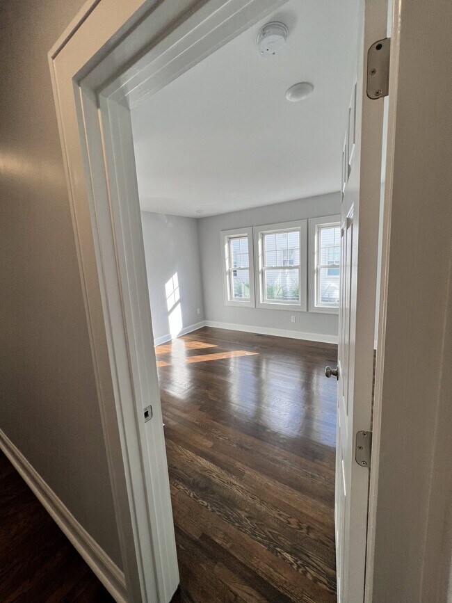 Foto del edificio - 12 Lawrence St