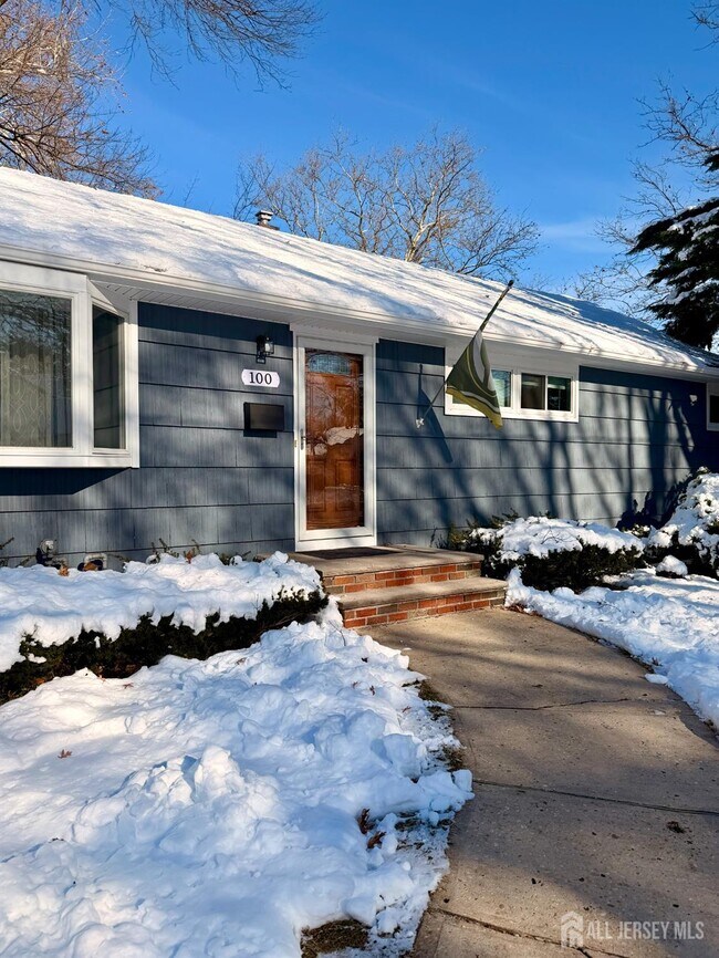 Foto del edificio - 100 New York Ave