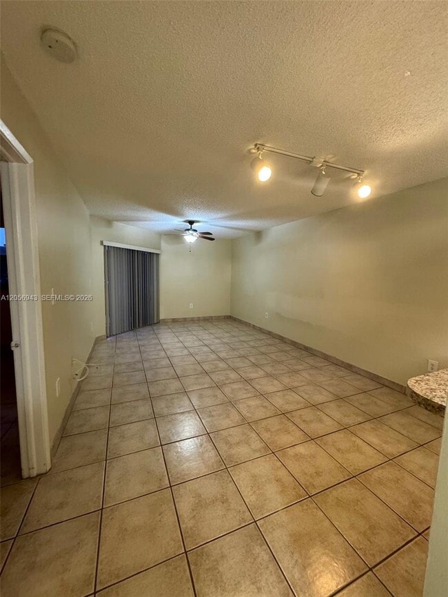 Building Photo - 9945 Nob Hill Ct