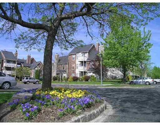 Building Photo - 401 Carhart Ct