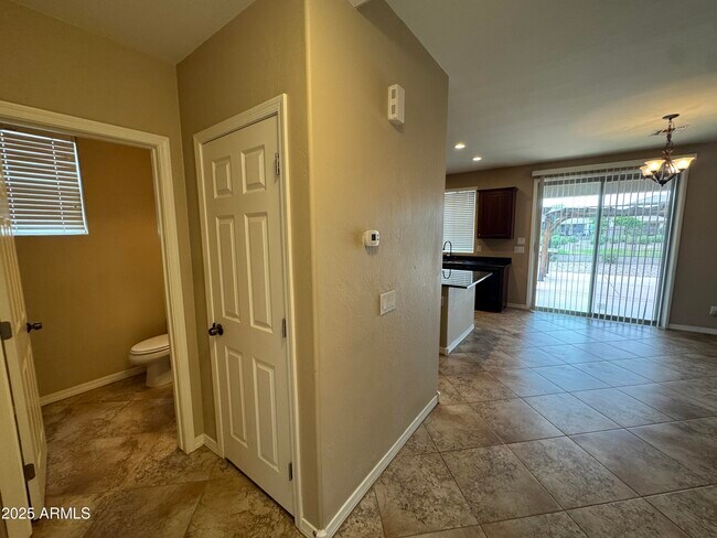 Building Photo - 4413 E Los Altos Dr