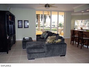 Building Photo - 451 Bayfront Pl