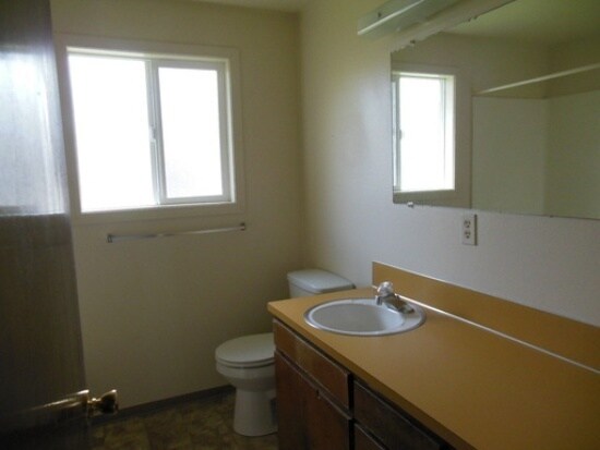 Foto del edificio - No Screening Fee! Spacious 3 Bedroom, 1 Bath Pet Friendly Home With Large Yard!