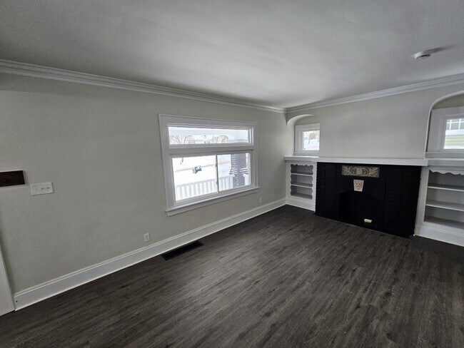 Foto del edificio - 9614 McCracken Rd