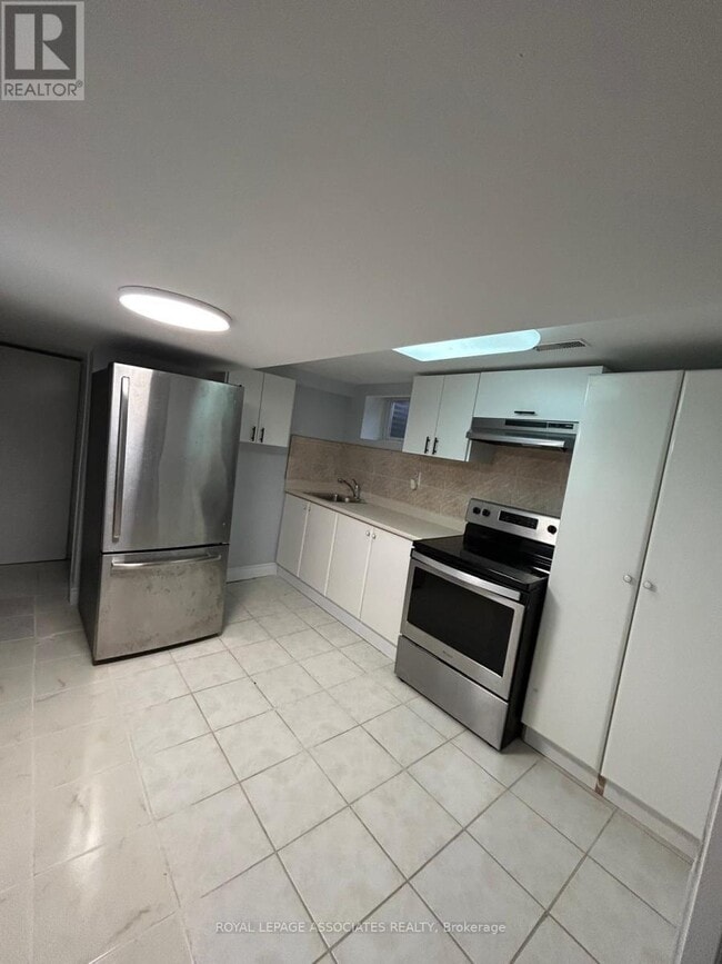 Building Photo - 98 Wigmore Dr