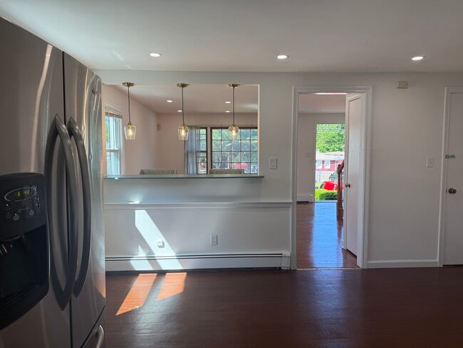Open kitchen floor - 15 Brook St