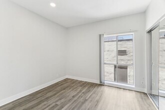 Interior Photo - 7057 Lanewood Ave