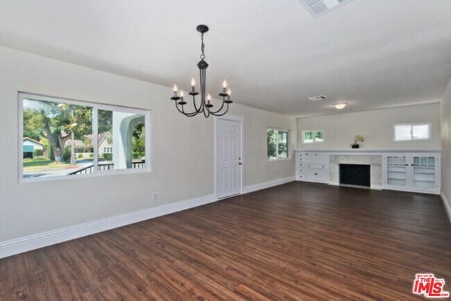 Foto del edificio - 1288 N Hill Ave