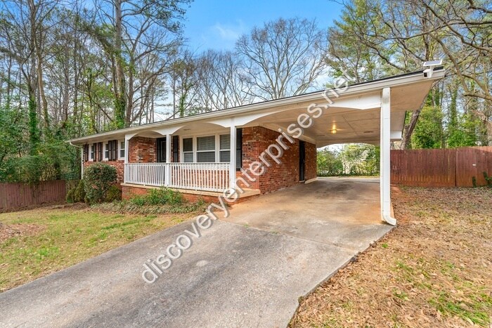 Primary Photo - 928 Shieldcrest Way