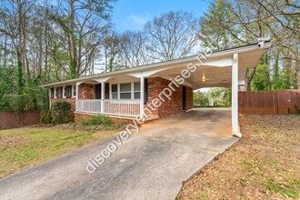Building Photo - 928 Shieldcrest Way