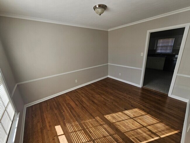 Foto del edificio - 5568 Lyford Ave