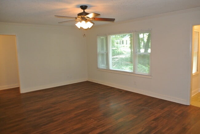 Building Photo - 45 Davie Cir