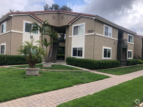 Building Photo - 7555 Charmant Dr