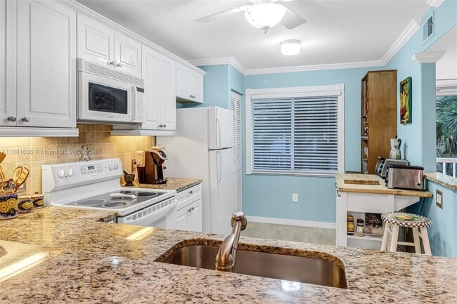 Building Photo - 3041 Sandpiper Bay Cir