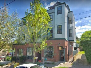 Building Photo - 2421 E Union St