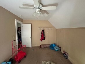 Building Photo - 114 S Blair St